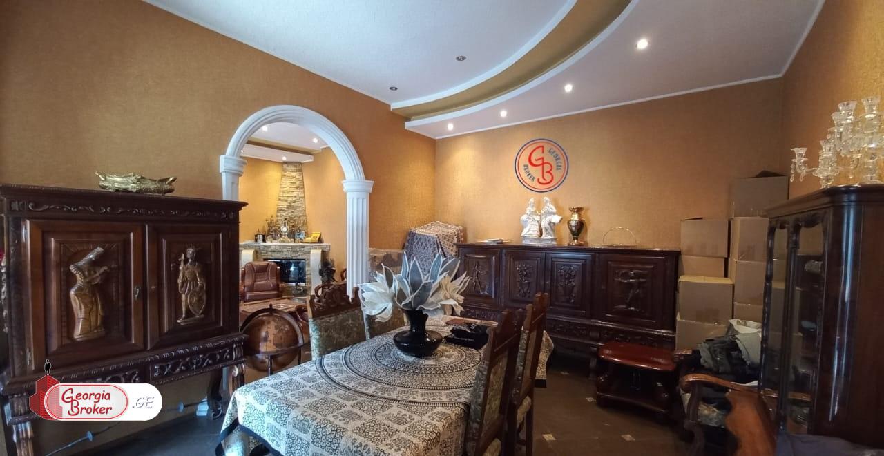 იყიდება ახალი გარემონტებული 3 ოთახიანი ბინა