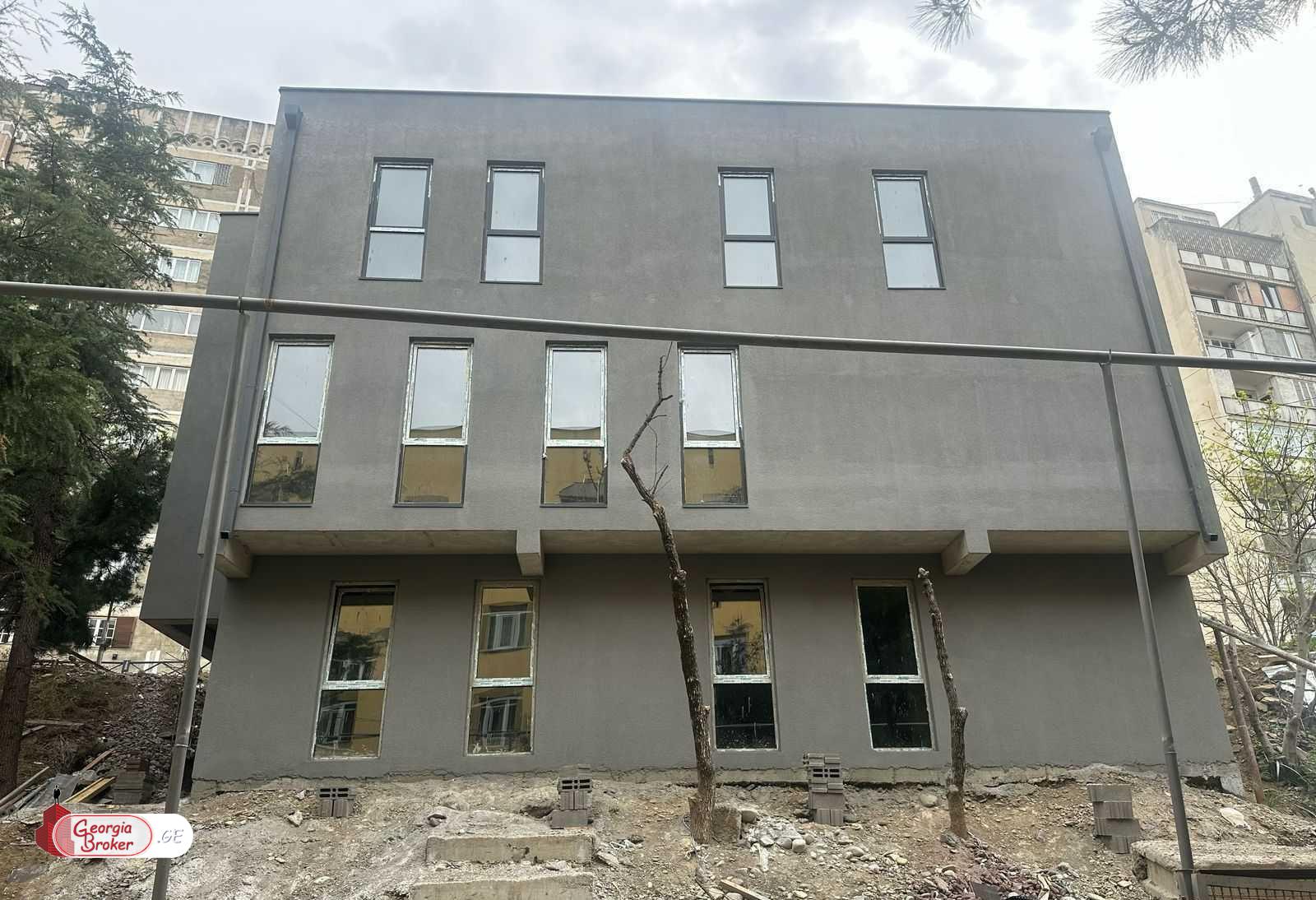 without repair universal space for rent