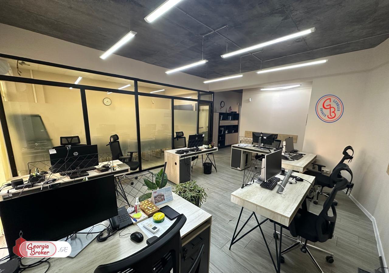 в аренду офис с новым ремонтом 6-комнат