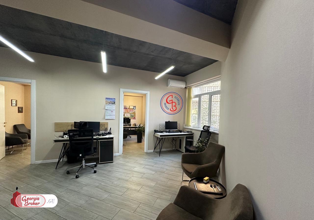 в аренду офис с новым ремонтом 6-комнат