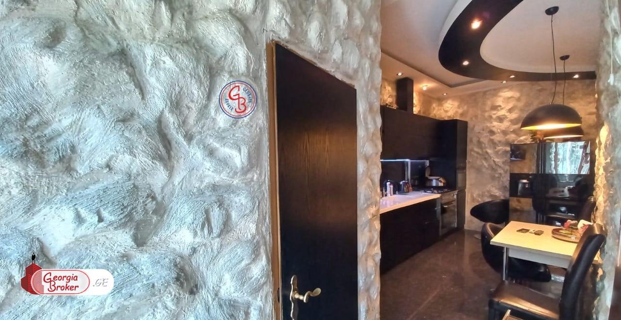 იყიდება ახალი გარემონტებული 3 ოთახიანი ბინა