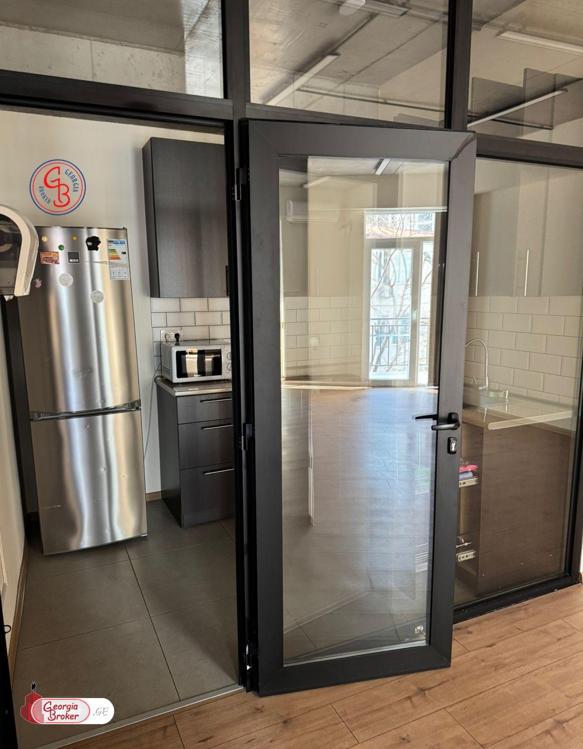 в аренду офис с новым ремонтом 6-комнат