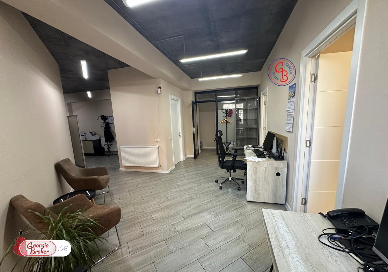 в аренду офис с новым ремонтом 6-комнат