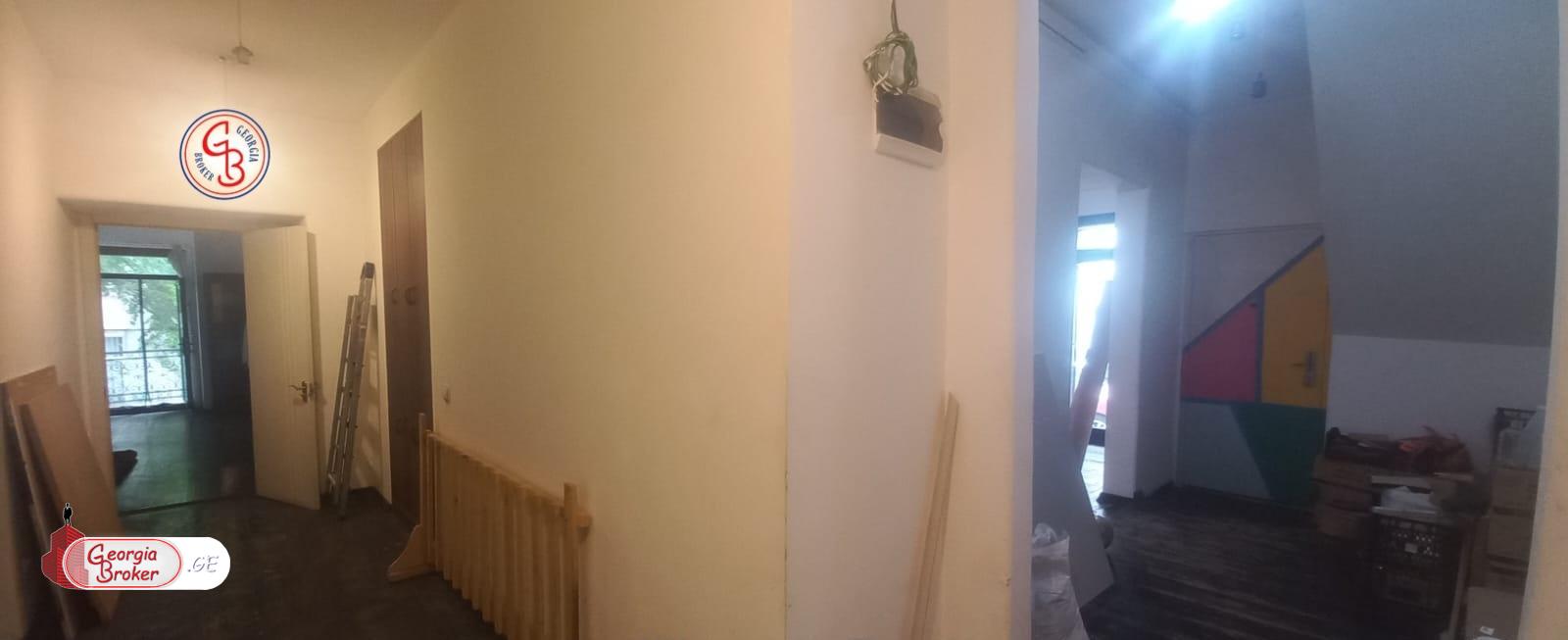 იყიდება ახალი გარემონტებული უნივერსალური ფართი