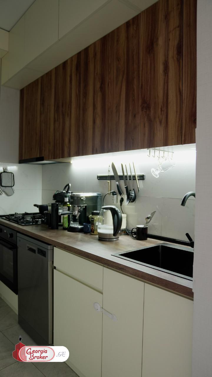 nearly repaired 2-room apartment for sale