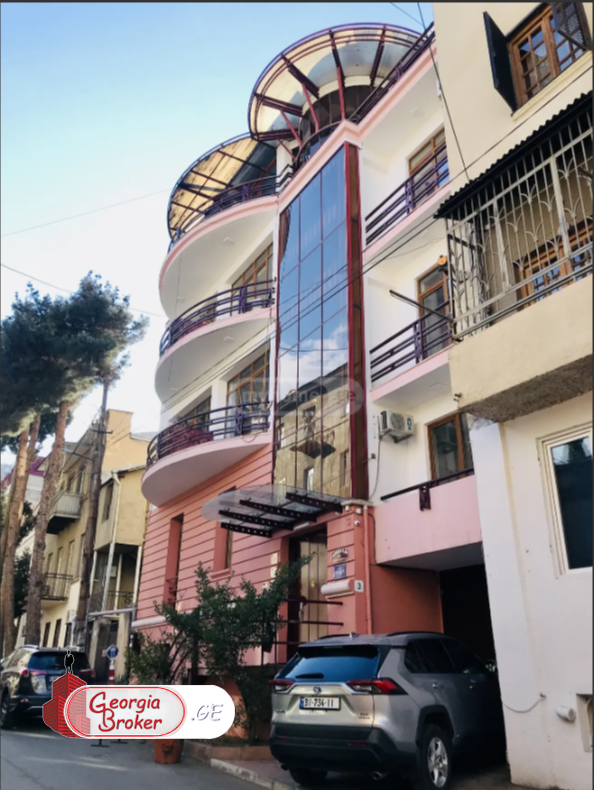 в аренду офис с новым ремонтом 22-комнат