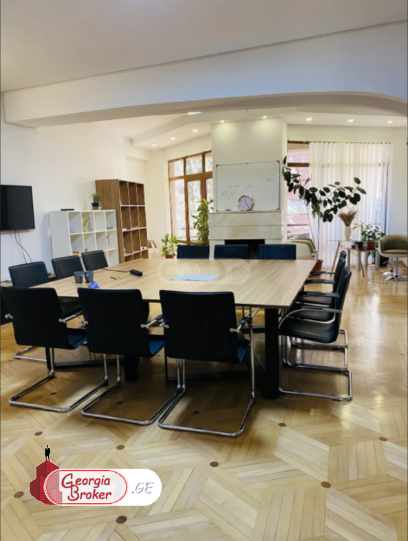 в аренду офис с новым ремонтом 22-комнат