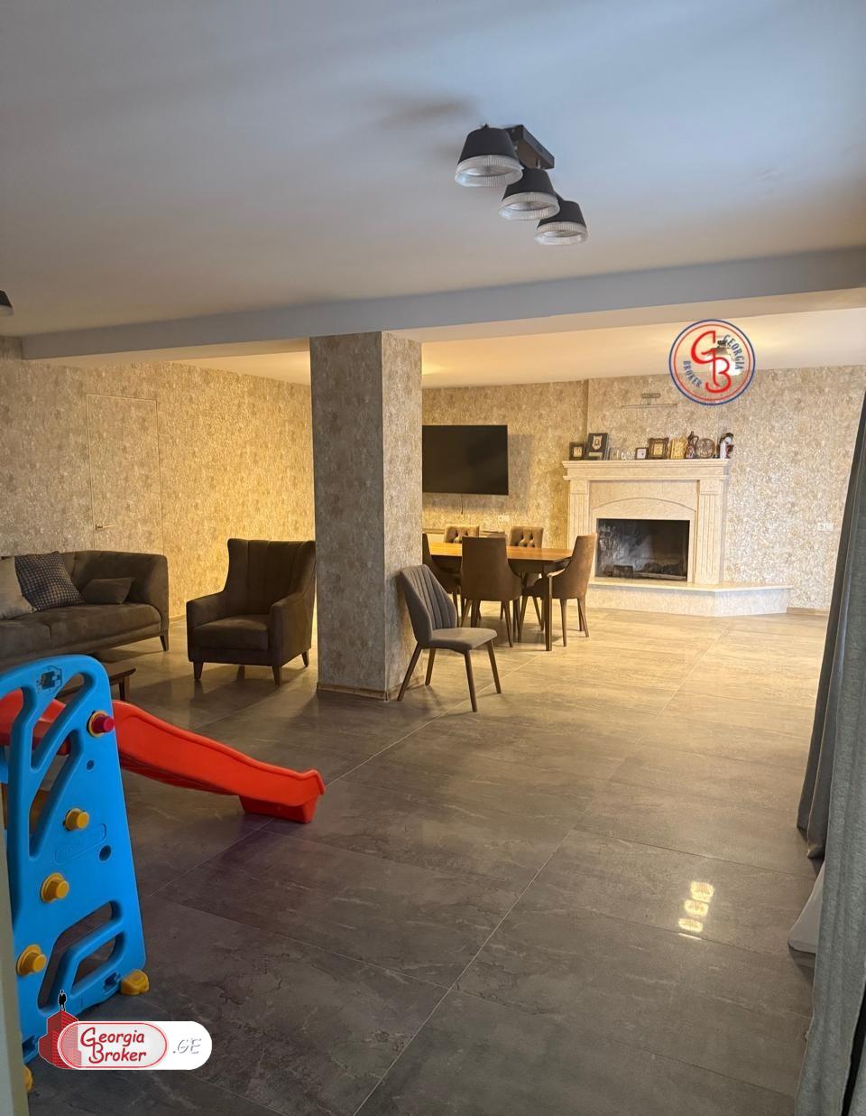 იყიდება ახალი გარემონტებული 6 ოთახიანი სახლი