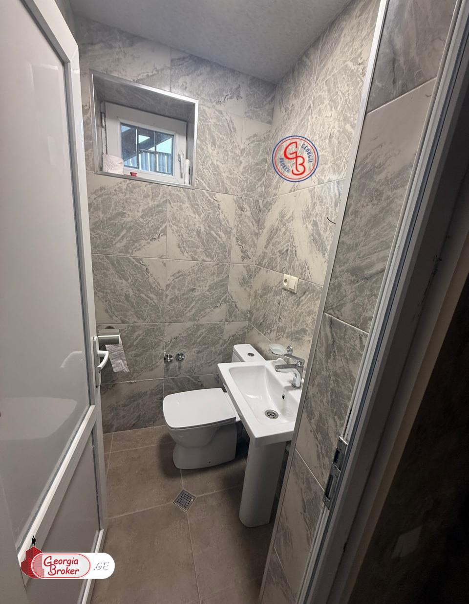 იყიდება ახალი გარემონტებული 6 ოთახიანი სახლი