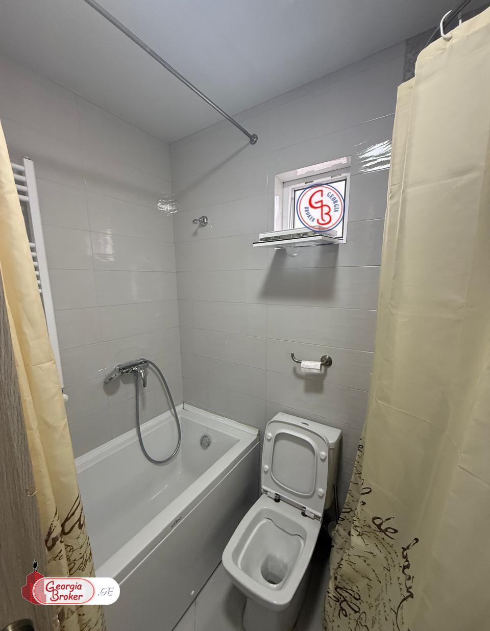 იყიდება ახალი გარემონტებული 6 ოთახიანი სახლი