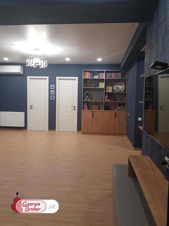 nearly repaired 5-room apartment for sale