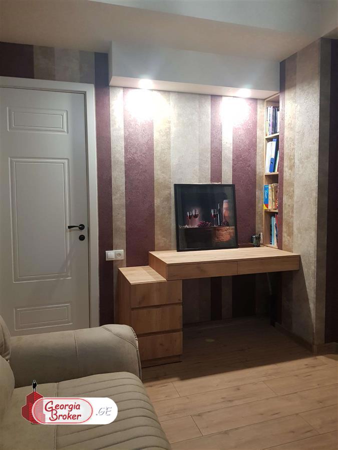 nearly repaired 5-room apartment for sale