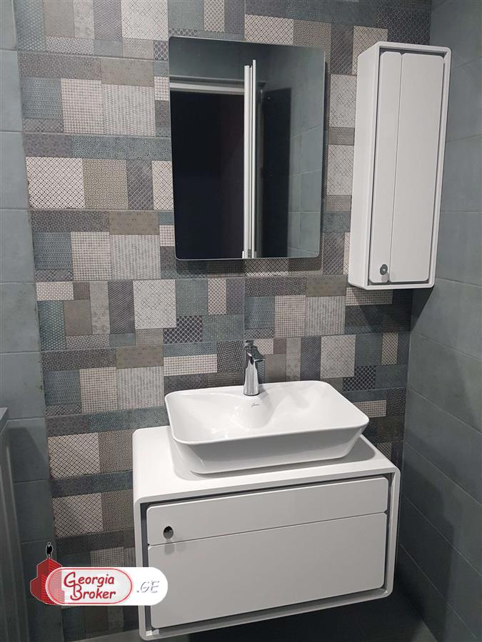 nearly repaired 5-room apartment for sale