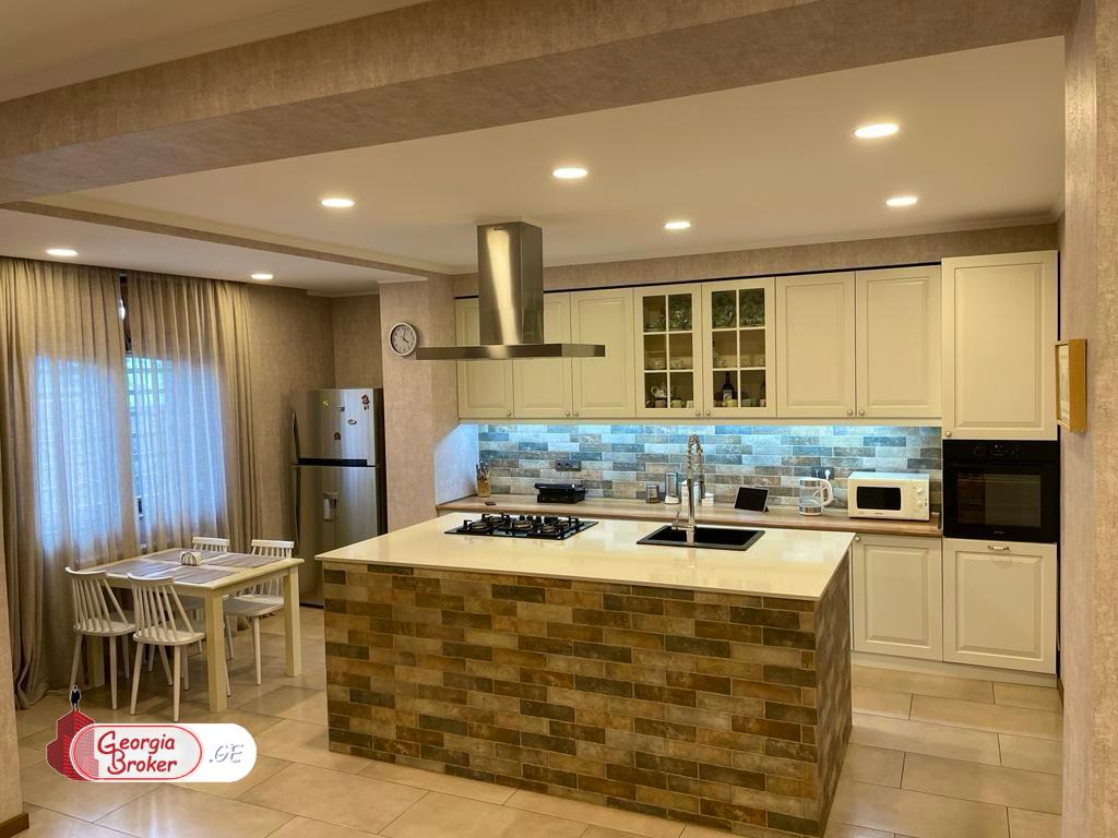 nearly repaired 11-room house for sale