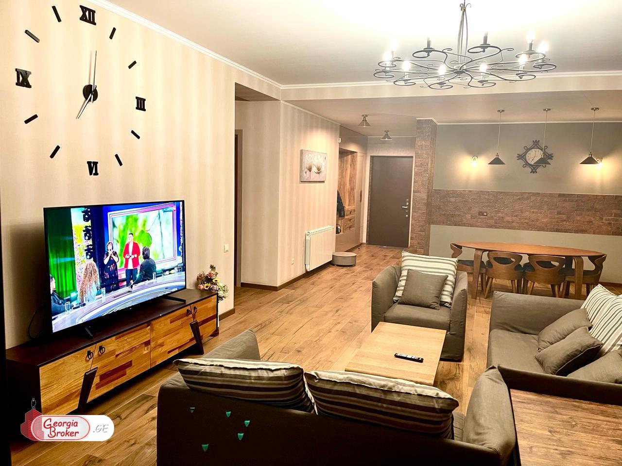 nearly repaired 11-room house for sale