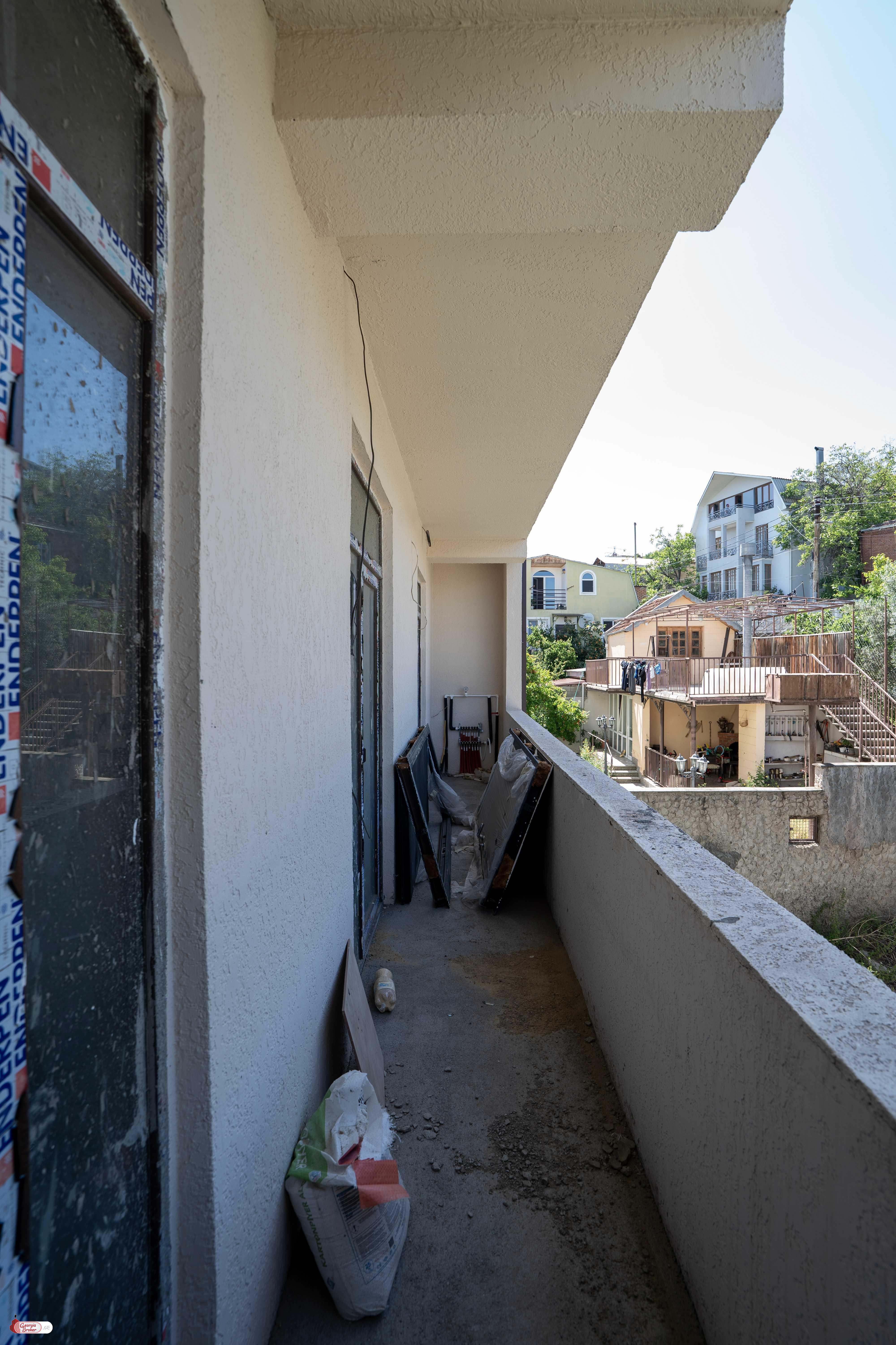 იყიდება ახალი გარემონტებული 3 ოთახიანი ბინა