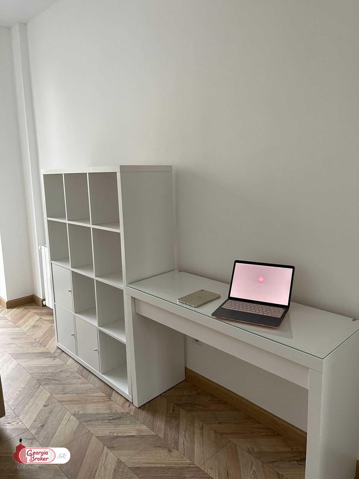 продается квартира с новым ремонтом 3-комнаты