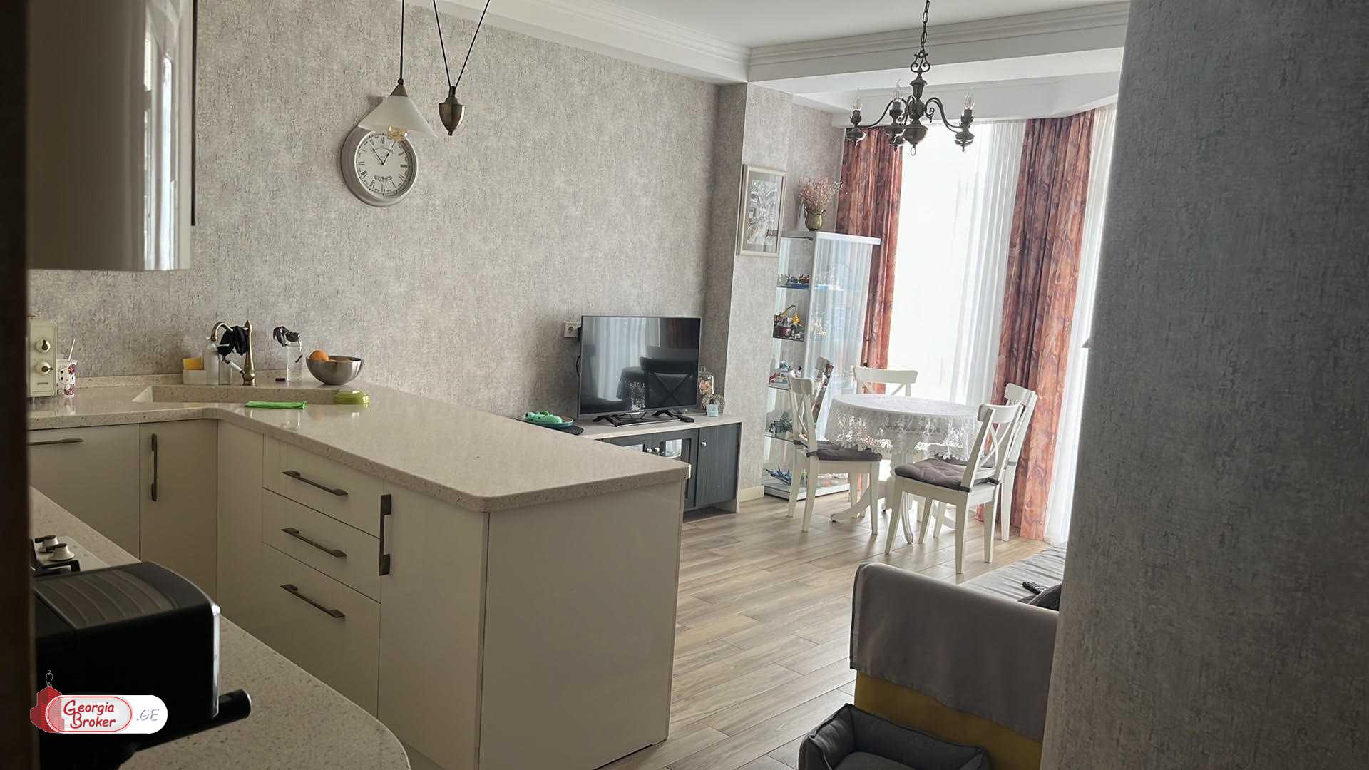 nearly repaired 3-room apartment for sale