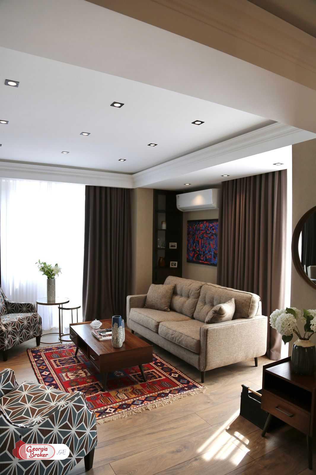 продается квартира с новым ремонтом 4-комнаты