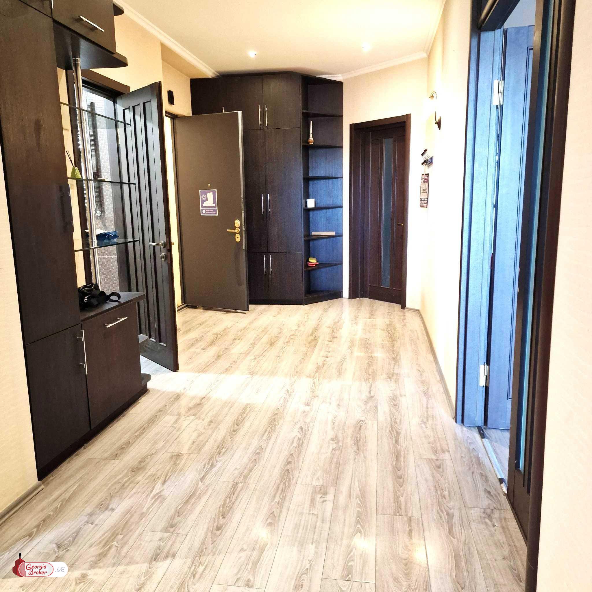 nearly repaired 4-room apartment for sale