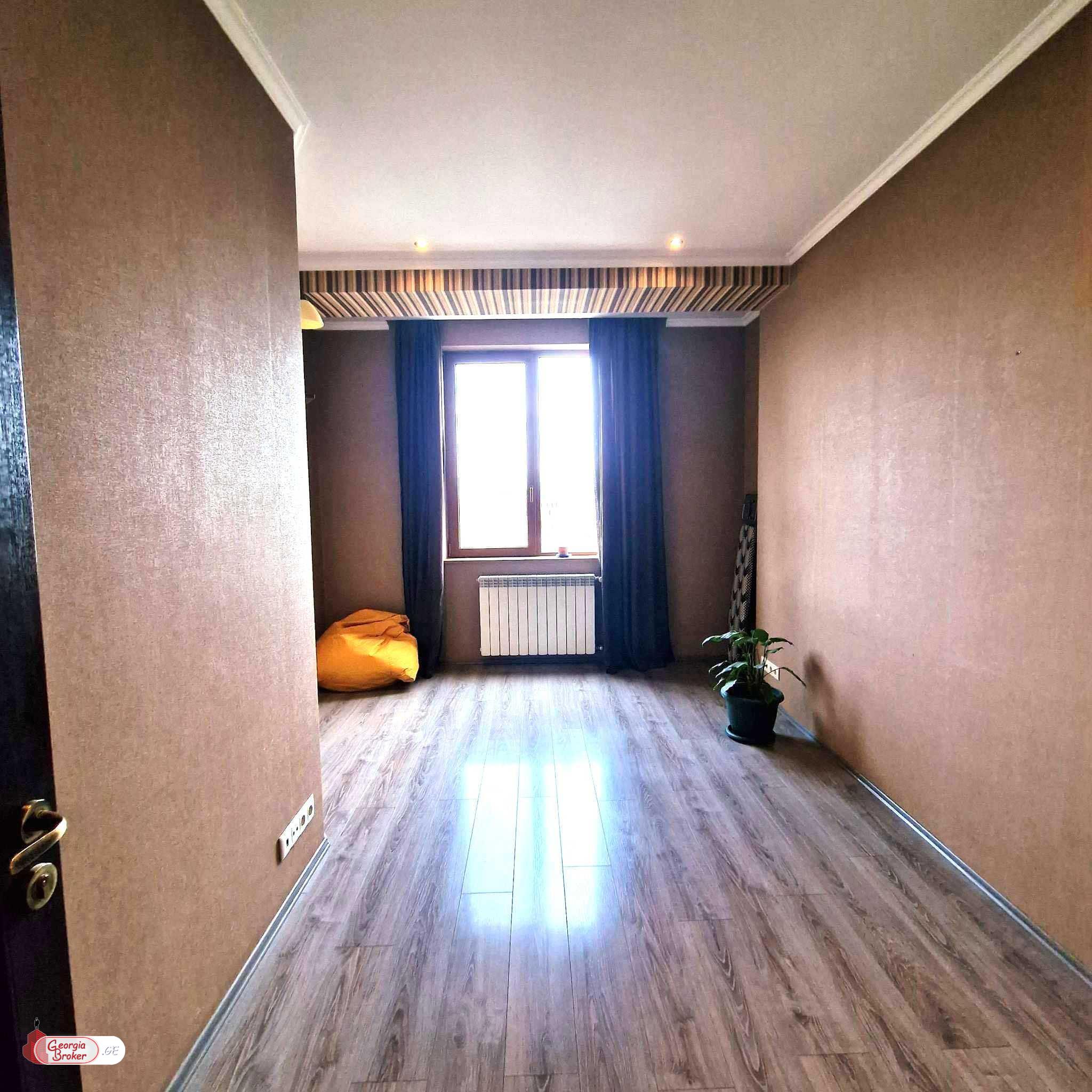 nearly repaired 4-room apartment for sale