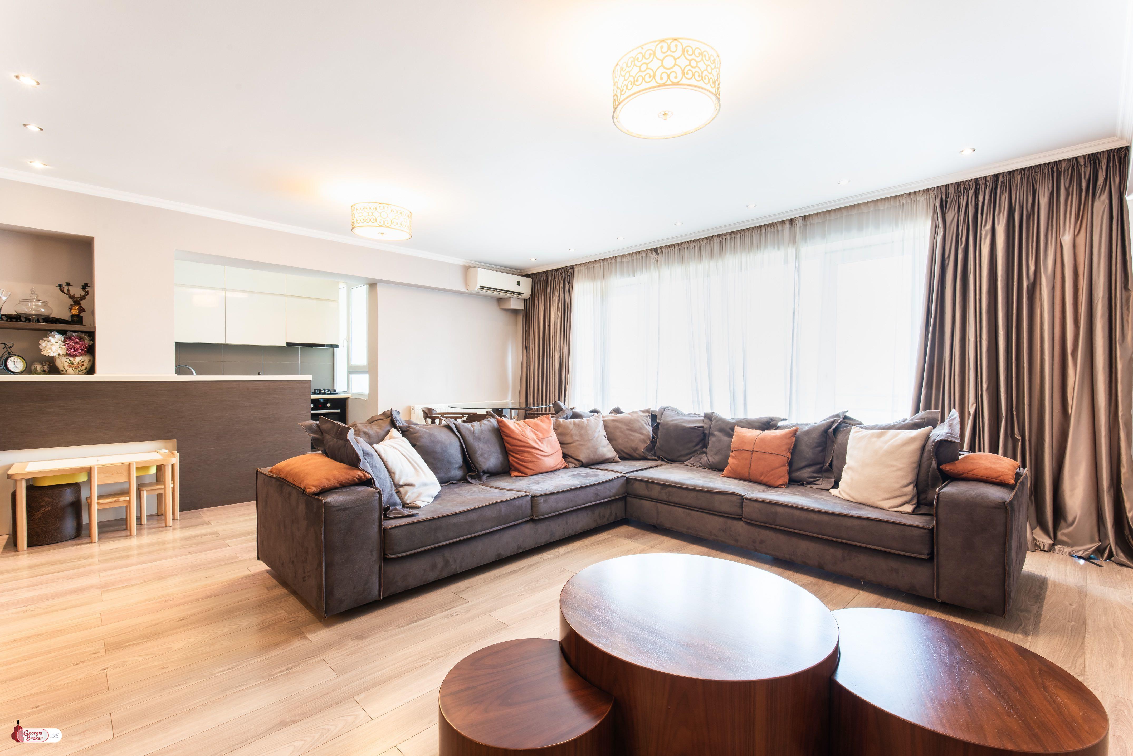 იყიდება ახალი გარემონტებული 3 ოთახიანი ბინა