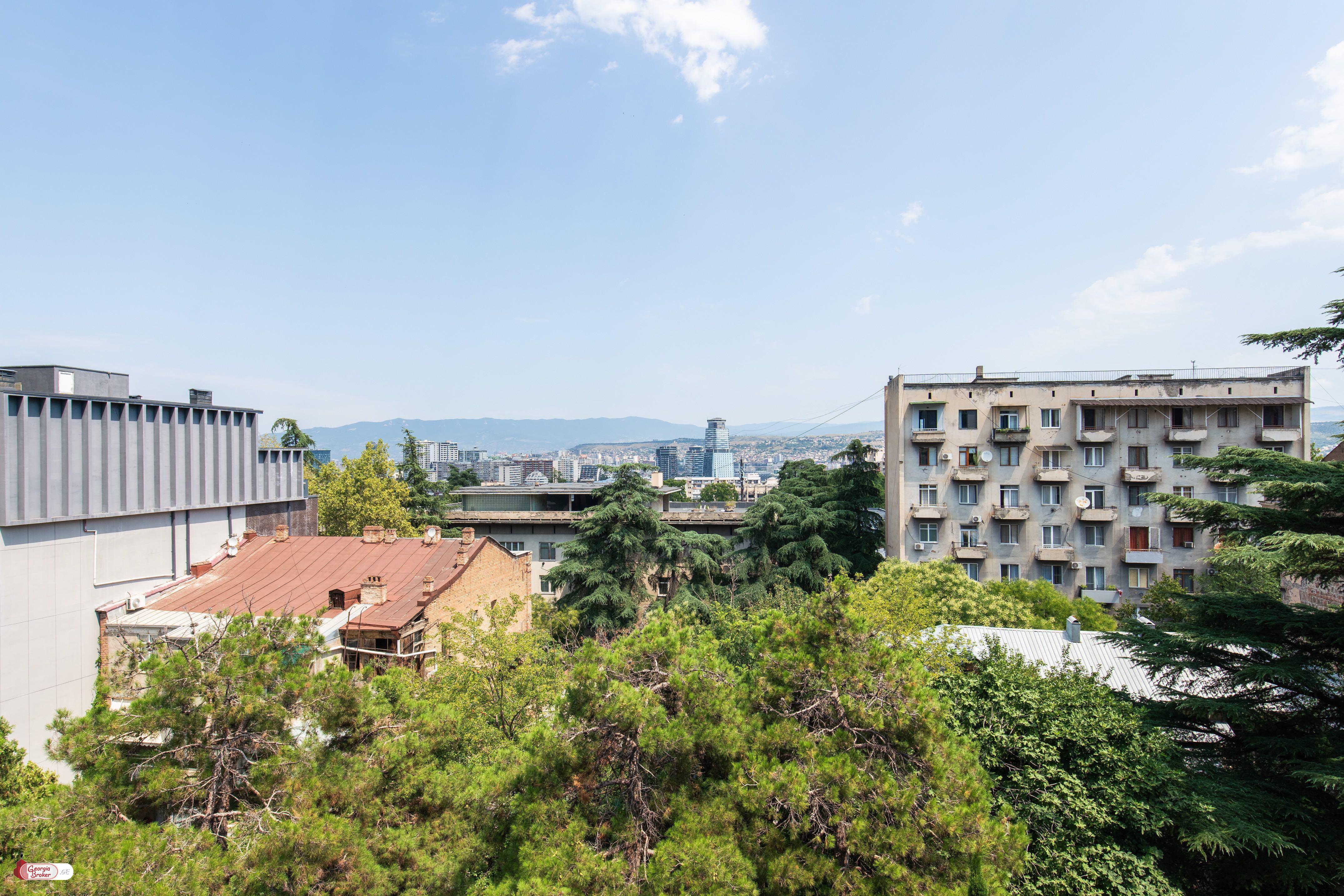 იყიდება ახალი გარემონტებული 3 ოთახიანი ბინა