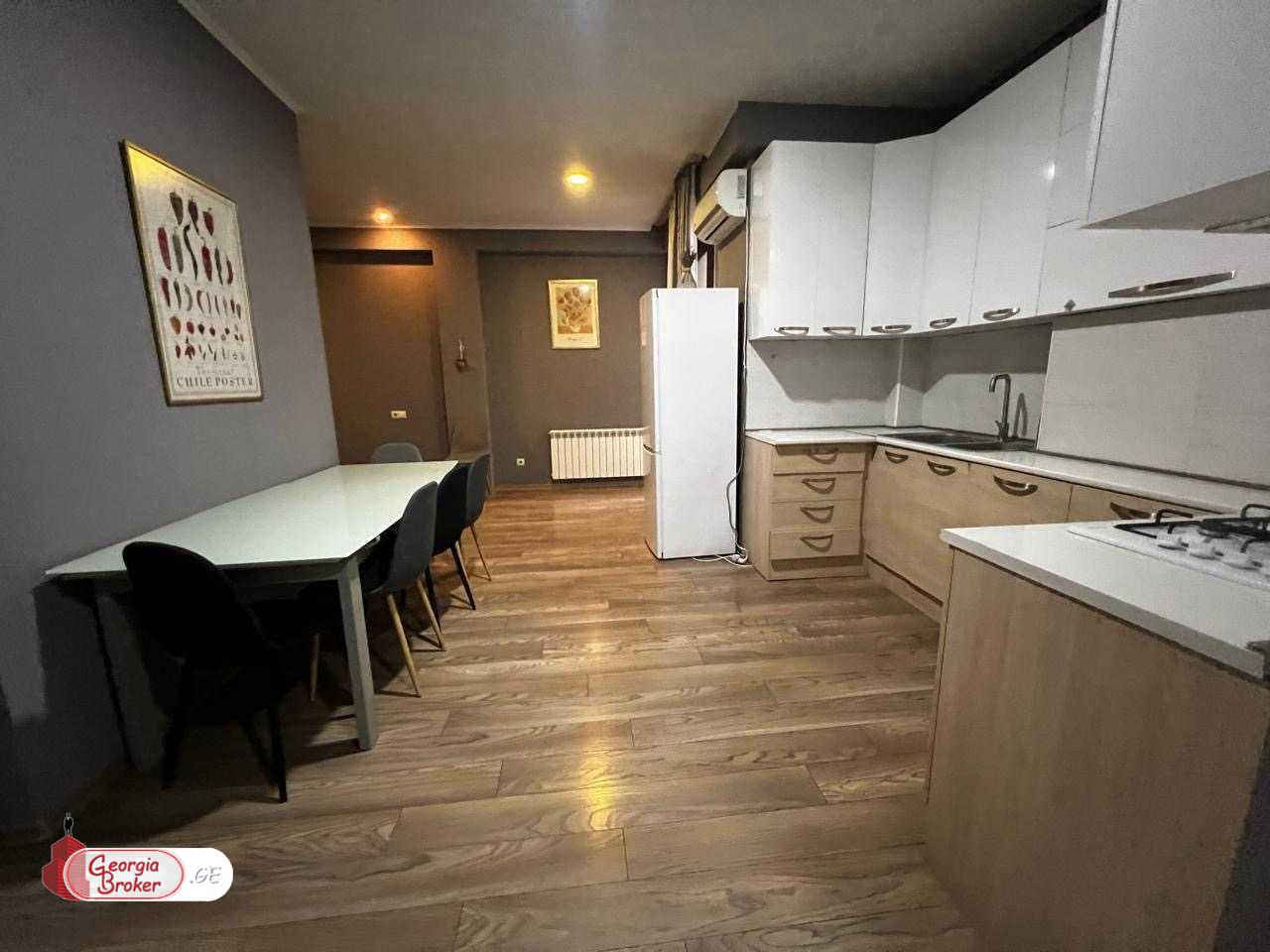 nearly repaired 3-room apartment for sale