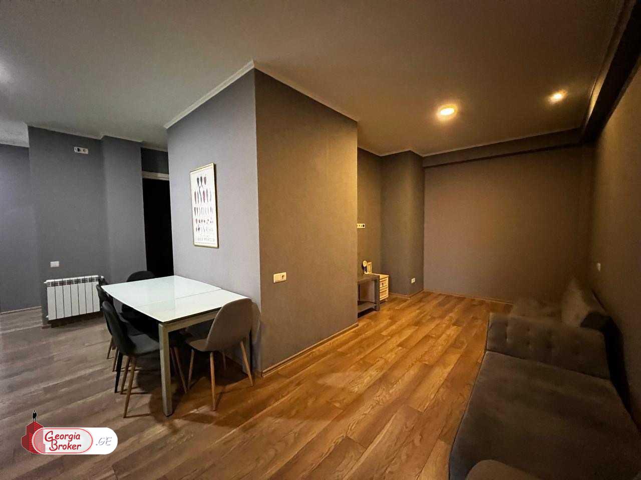 nearly repaired 3-room apartment for sale