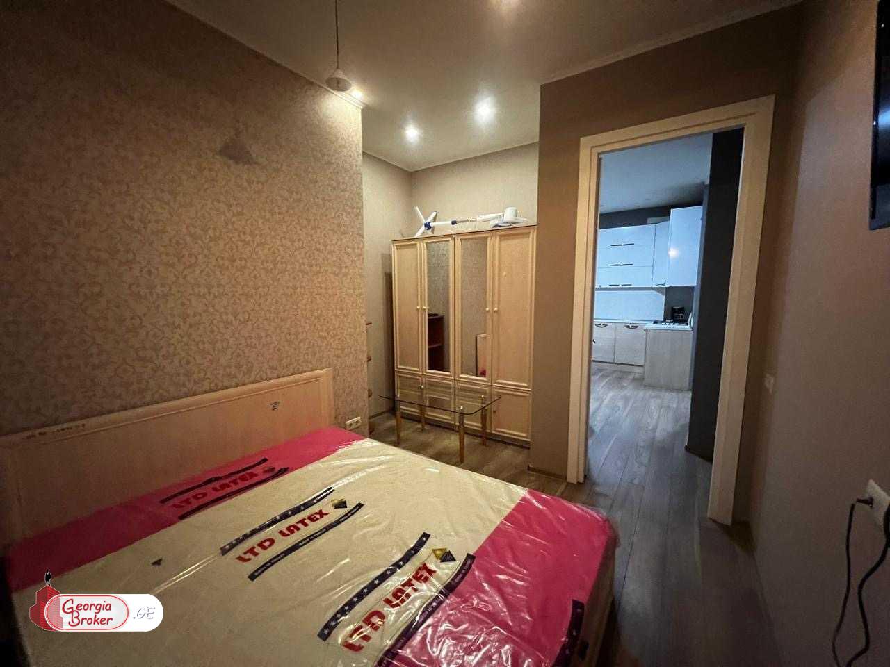 nearly repaired 3-room apartment for sale