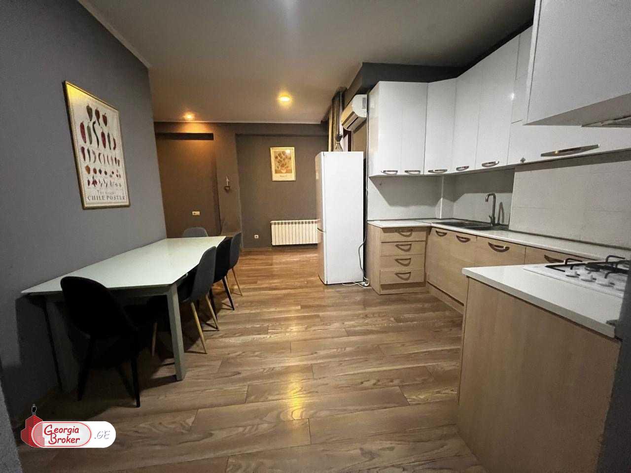 nearly repaired 3-room apartment for sale