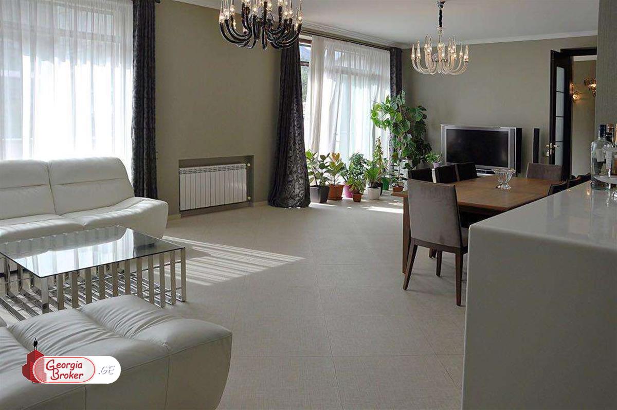 nearly repaired 7-room apartment for sale