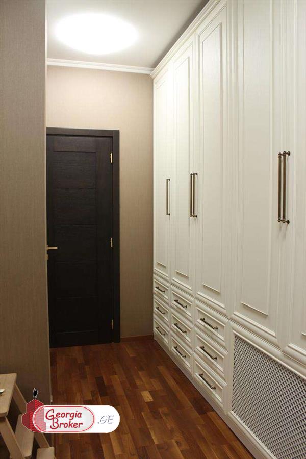 nearly repaired 7-room apartment for sale