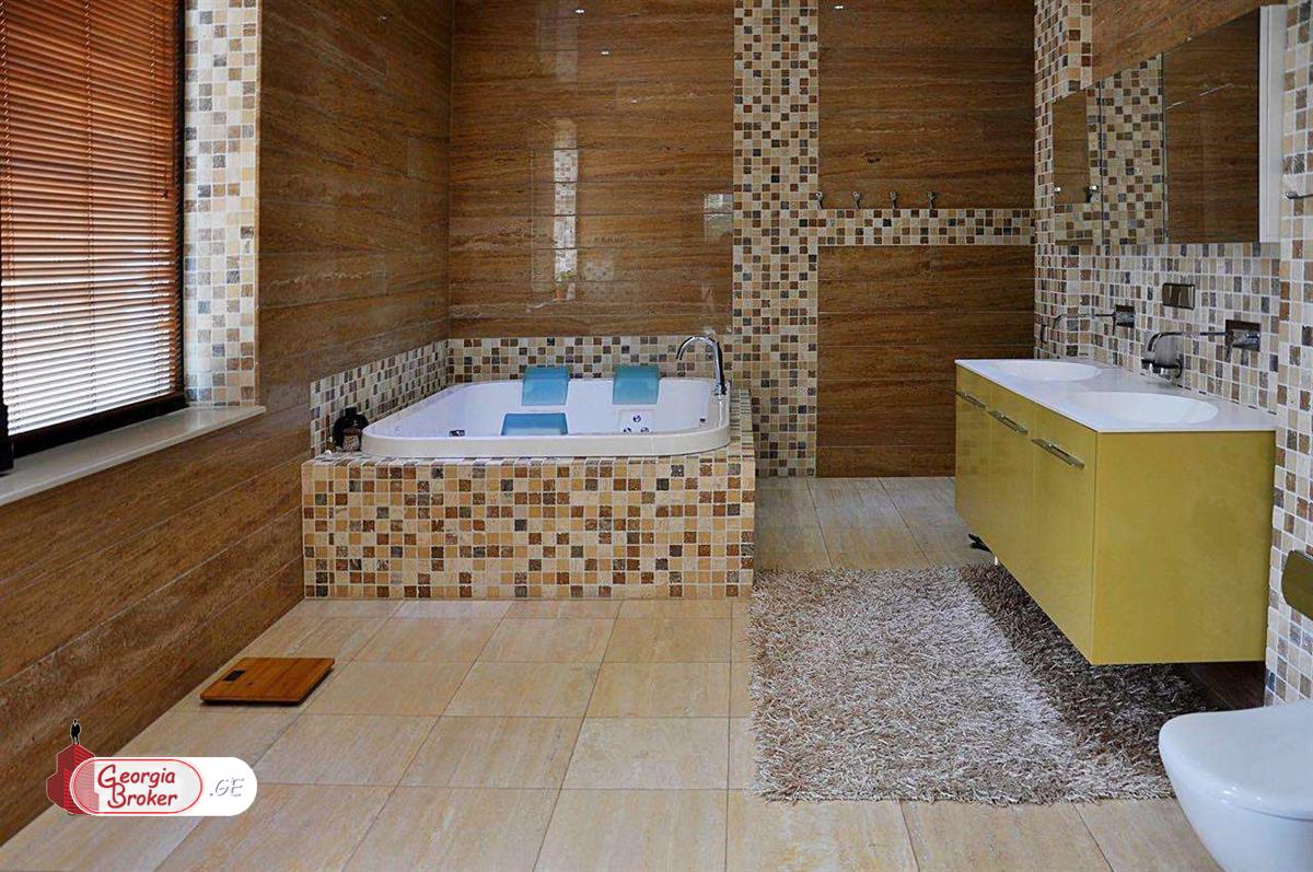 nearly repaired 7-room apartment for sale