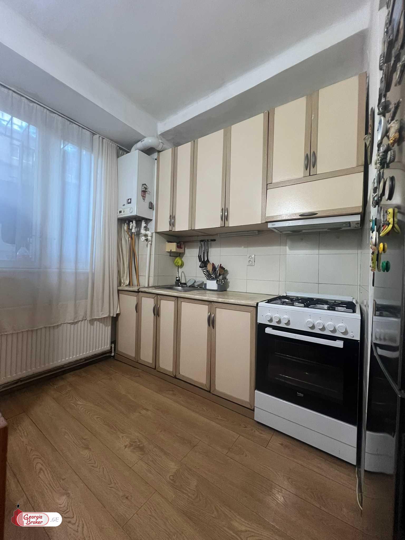 nearly repaired 2-room apartment for sale