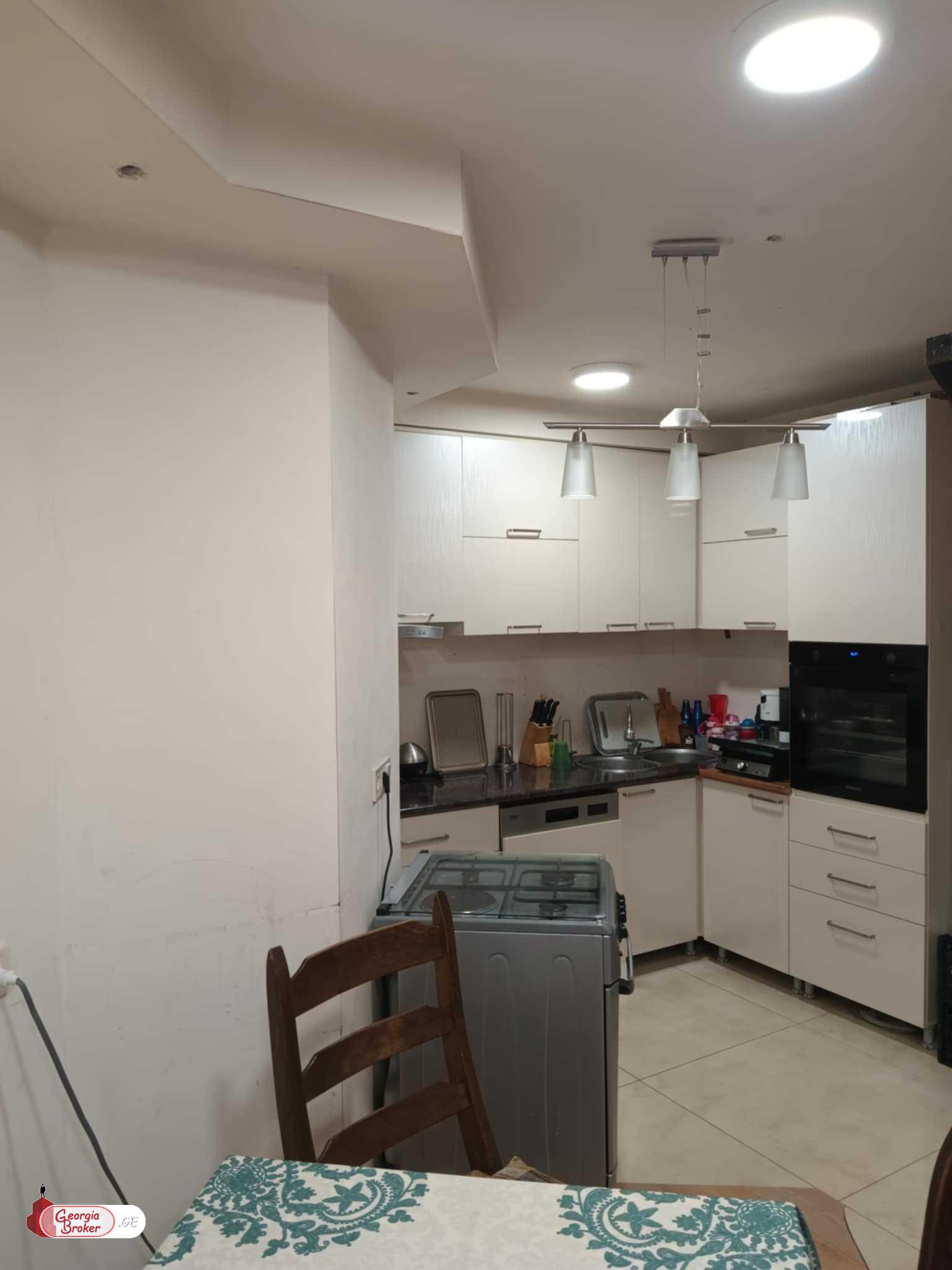 nearly repaired 6-room apartment for sale