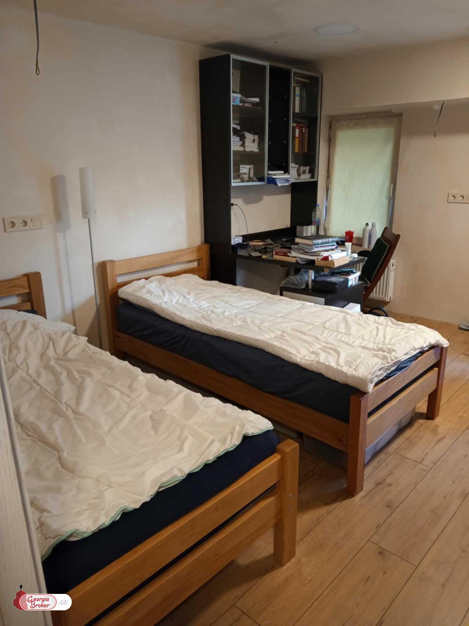 nearly repaired 6-room apartment for sale