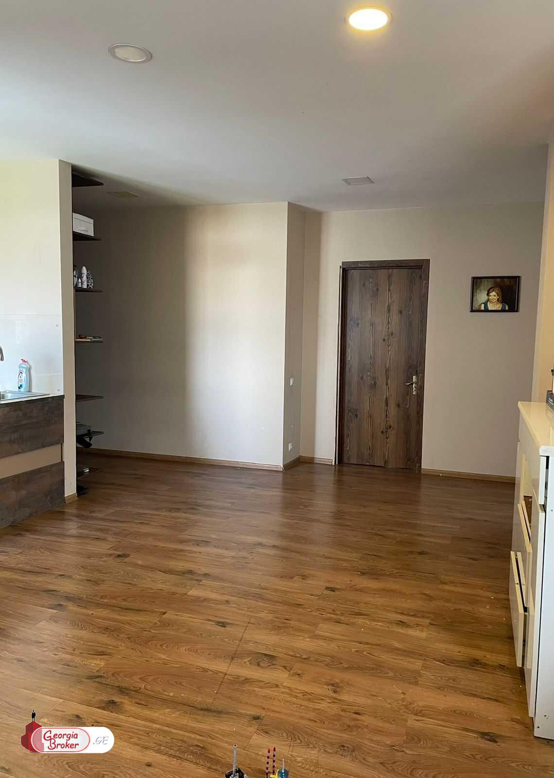 nearly repaired 3-room apartment for sale