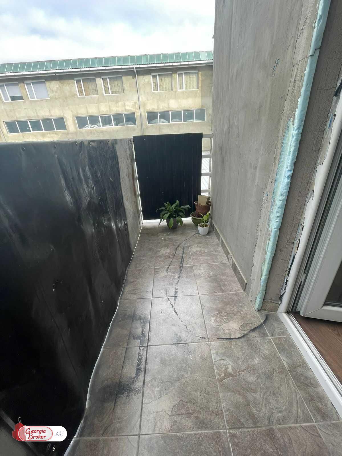 nearly repaired 3-room apartment for sale