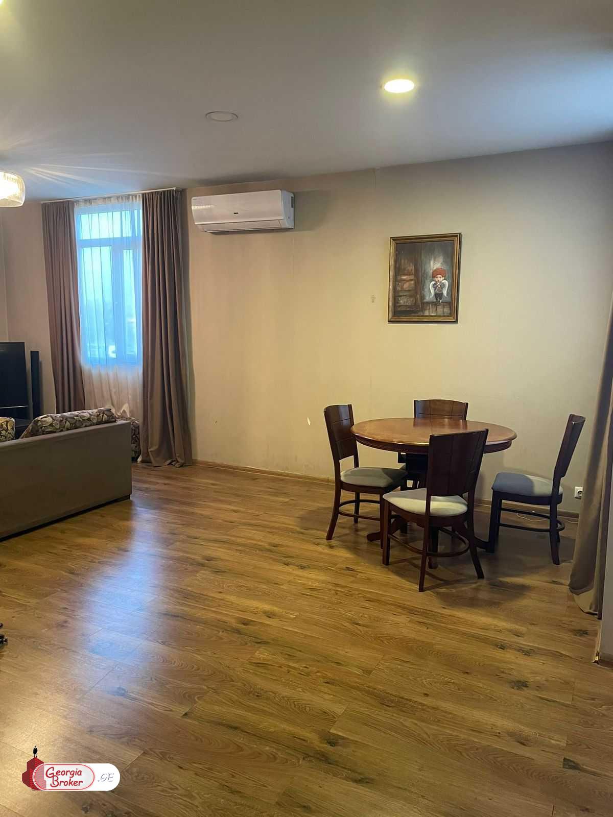 nearly repaired 3-room apartment for sale