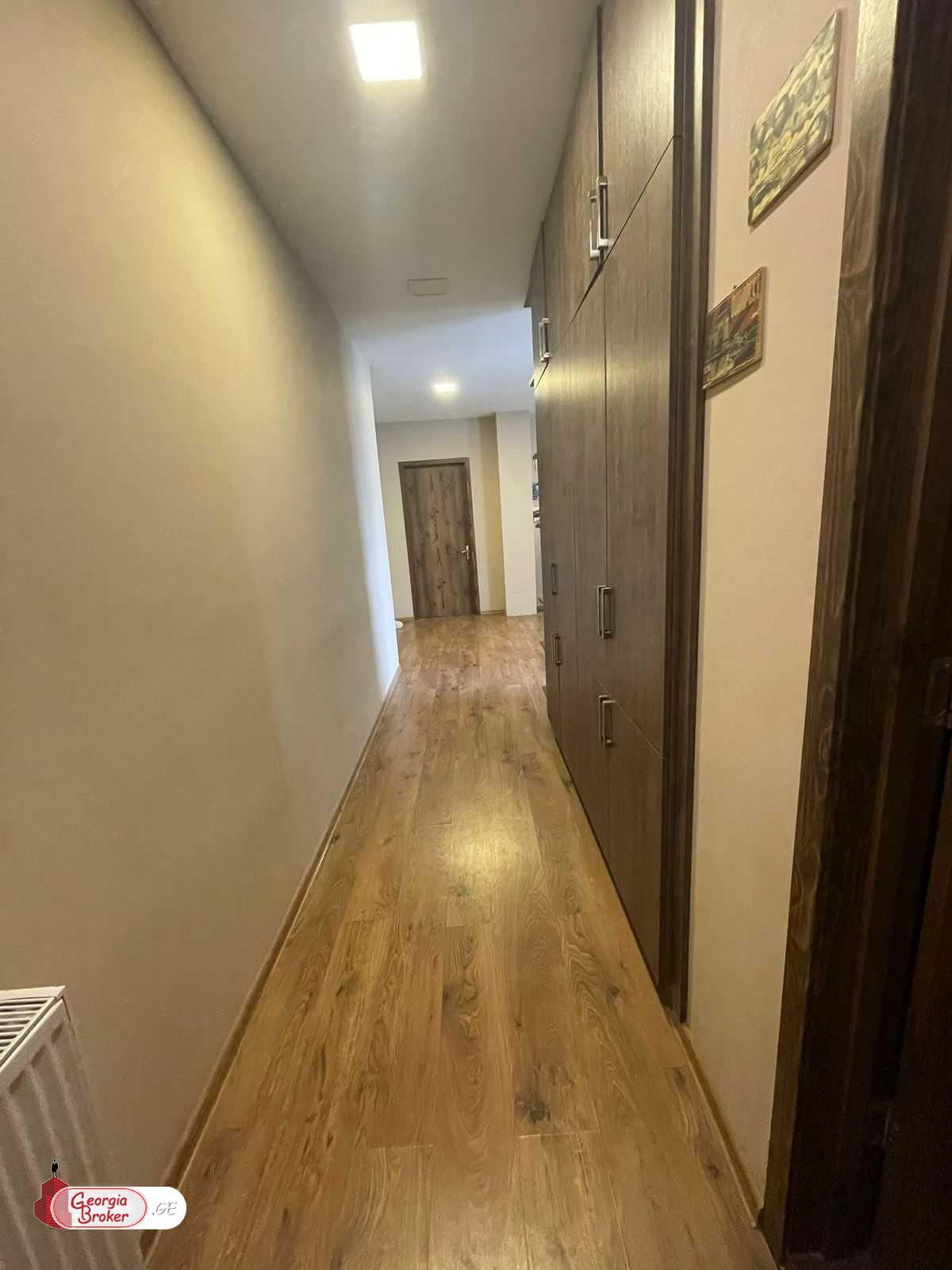 nearly repaired 3-room apartment for sale