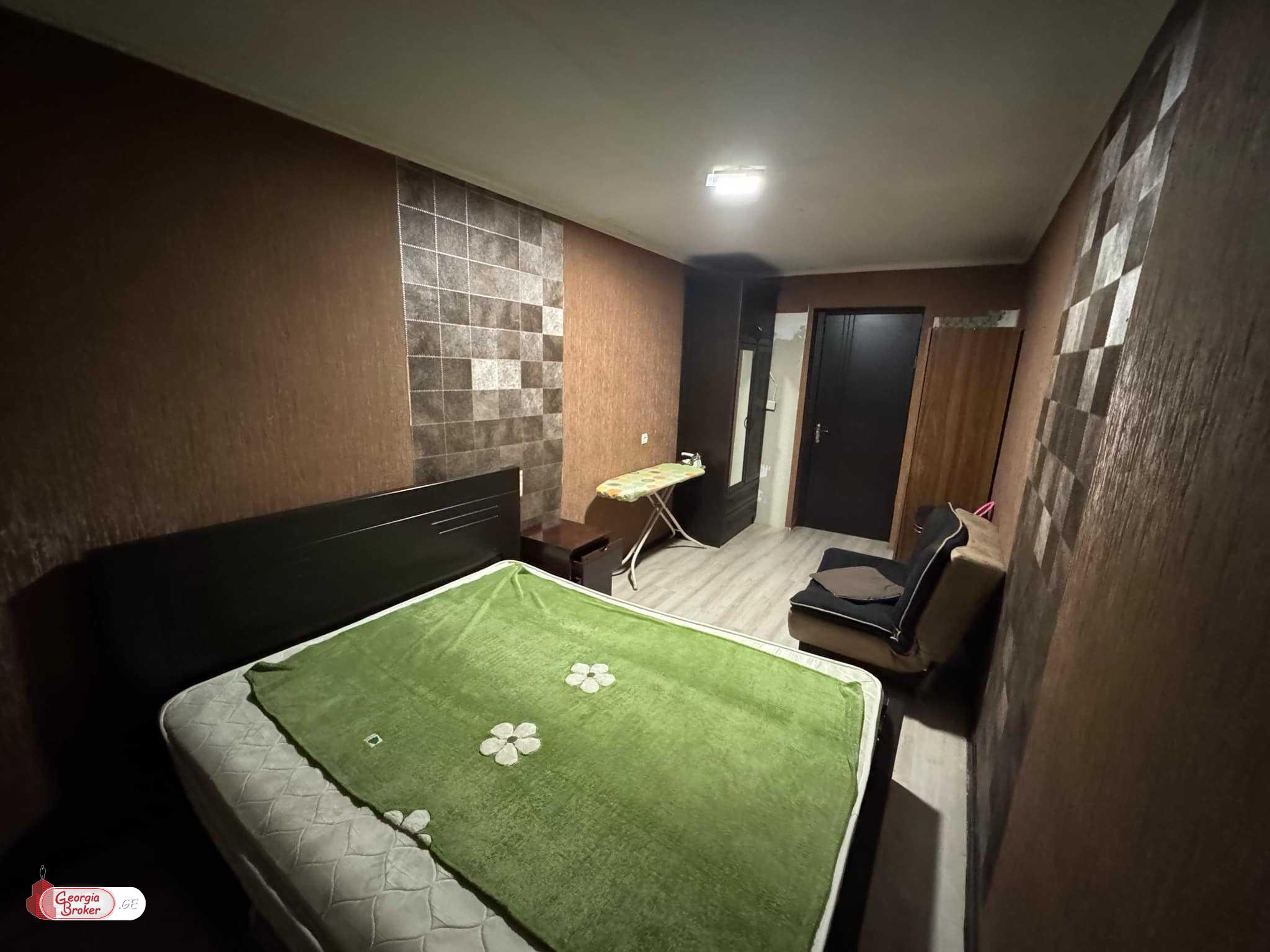 в аренду квартира с новым ремонтом 3-комнаты