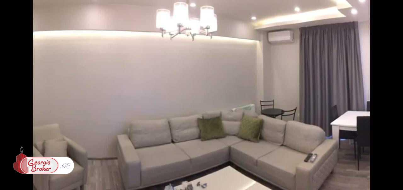 продается квартира с новым ремонтом 4-комнаты