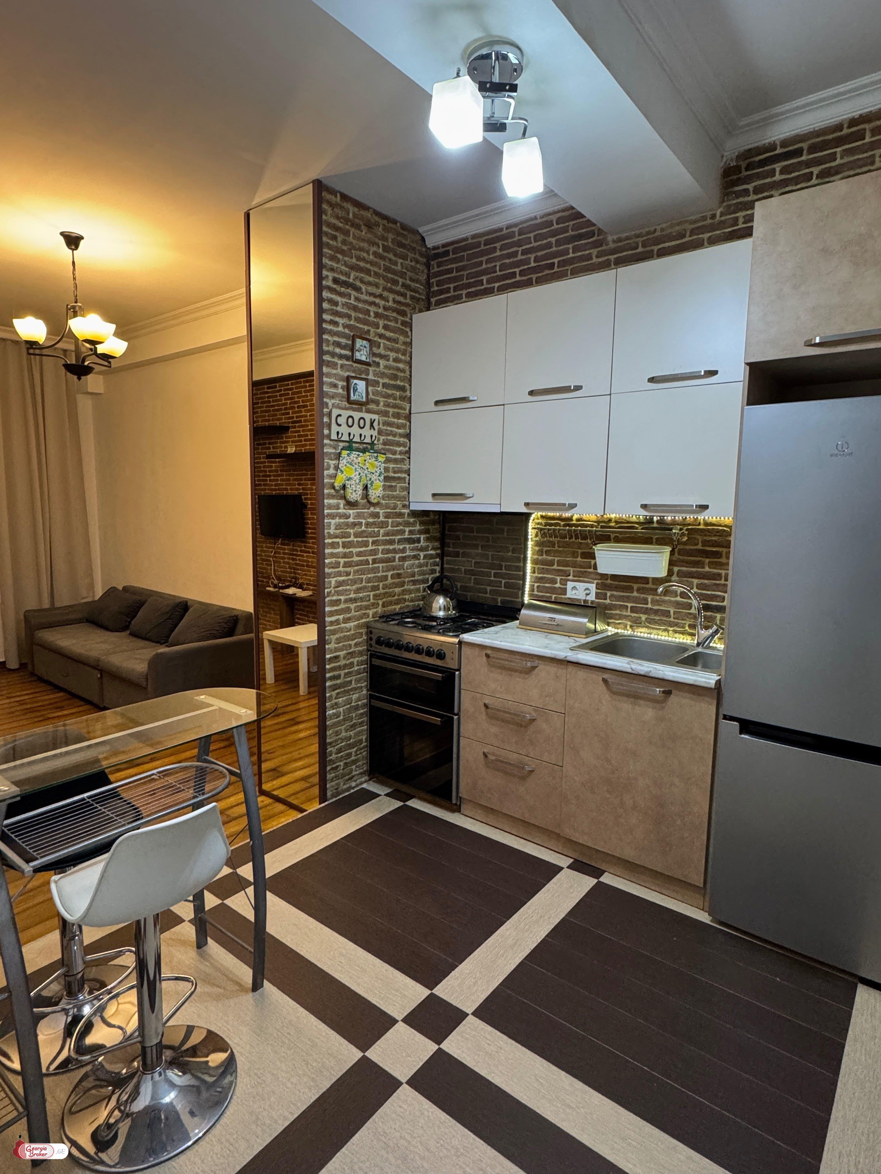 იყიდება ახალი გარემონტებული 2 ოთახიანი ბინა