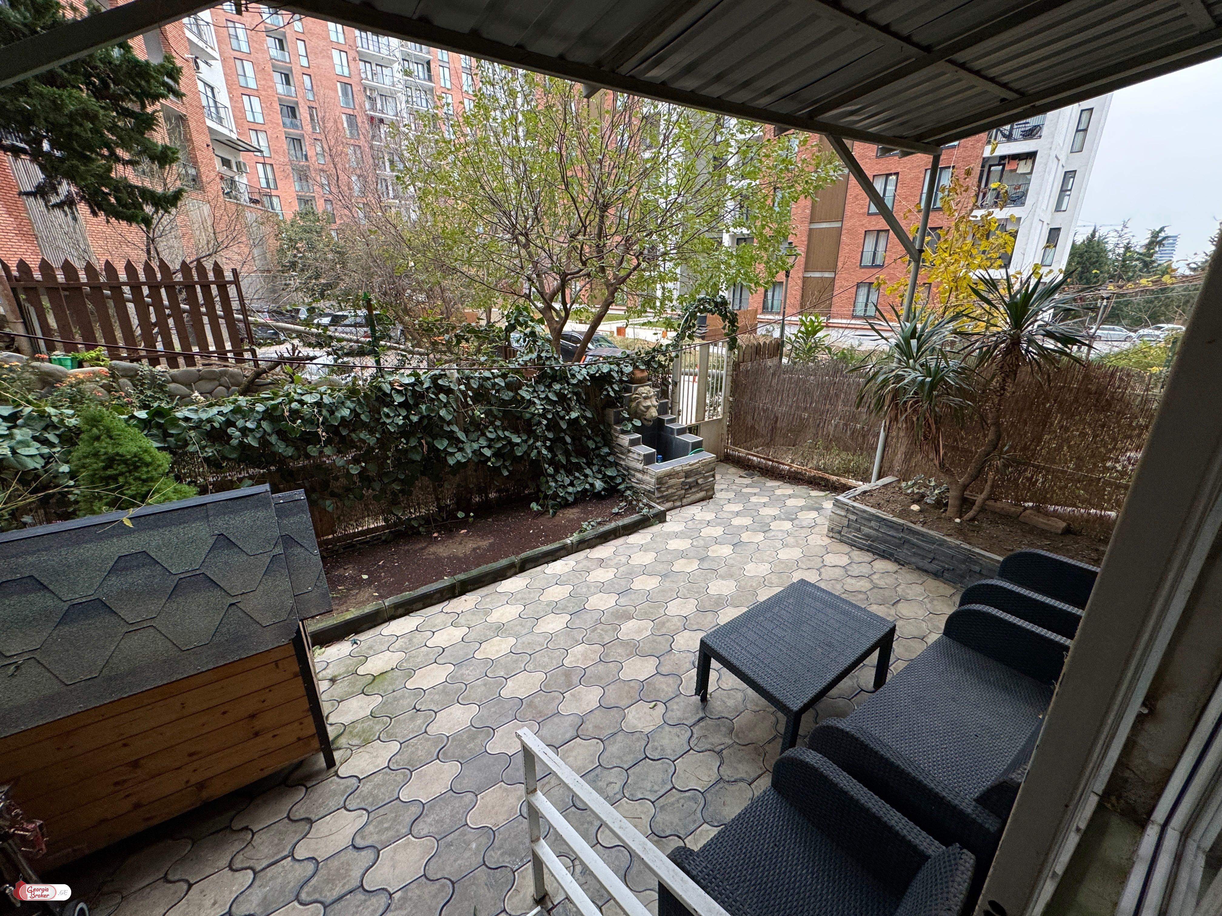 იყიდება ახალი გარემონტებული 2 ოთახიანი ბინა