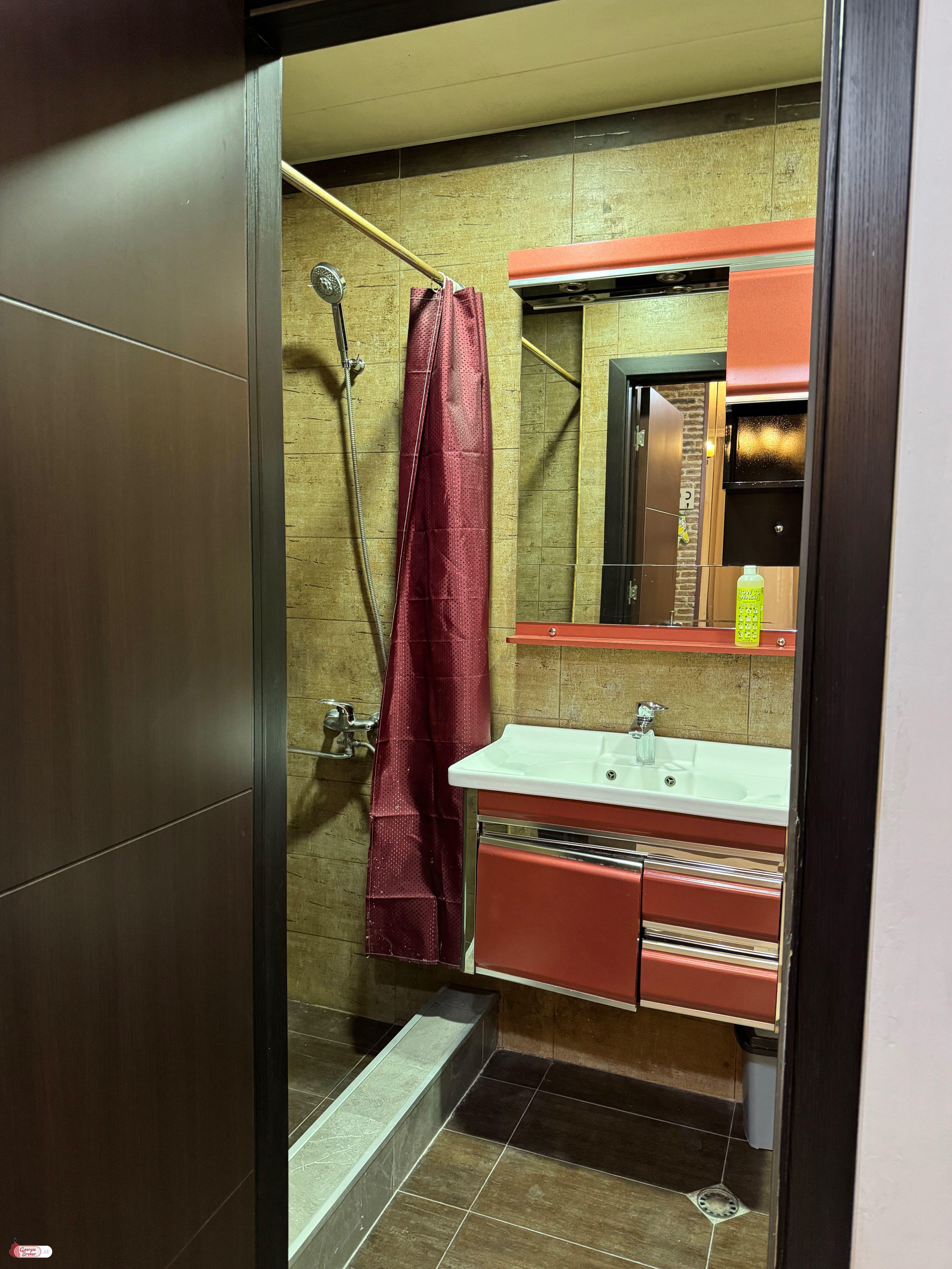 იყიდება ახალი გარემონტებული 2 ოთახიანი ბინა