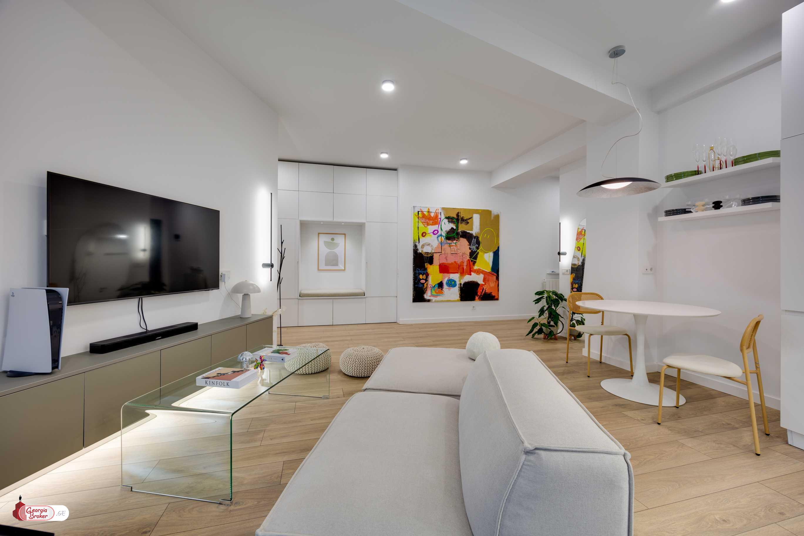 nearly repaired 3-room apartment for sale