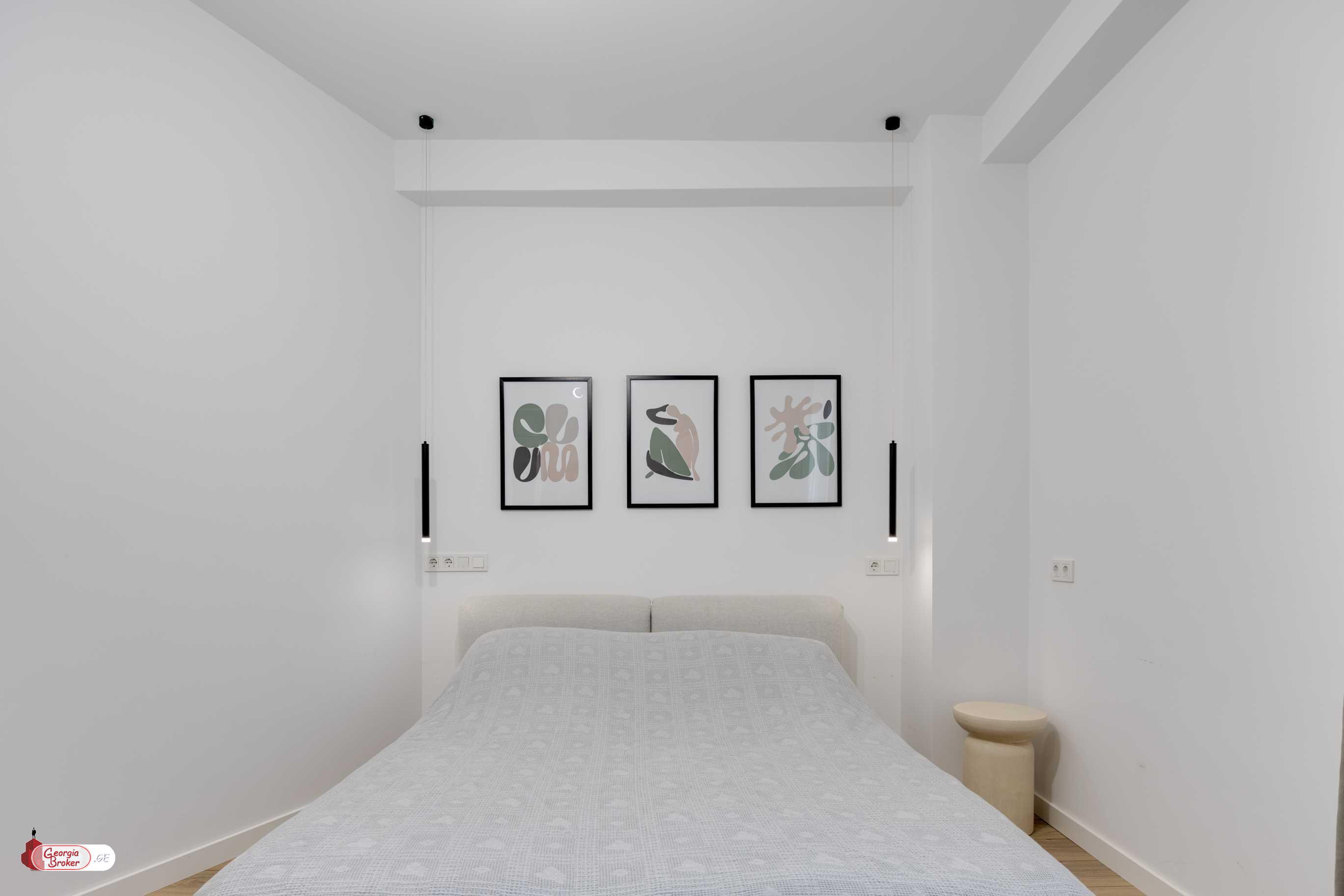 nearly repaired 3-room apartment for sale