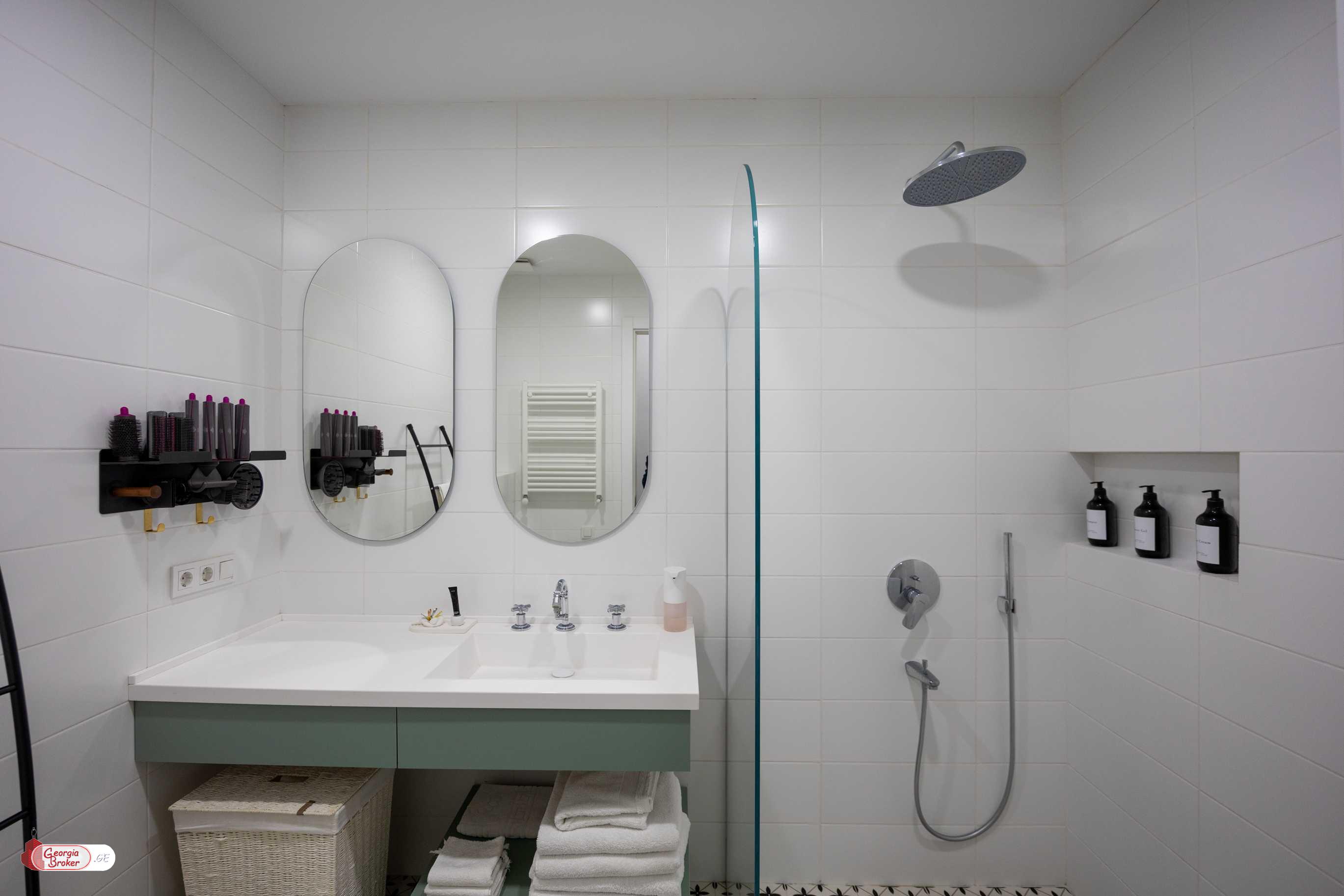 nearly repaired 3-room apartment for sale