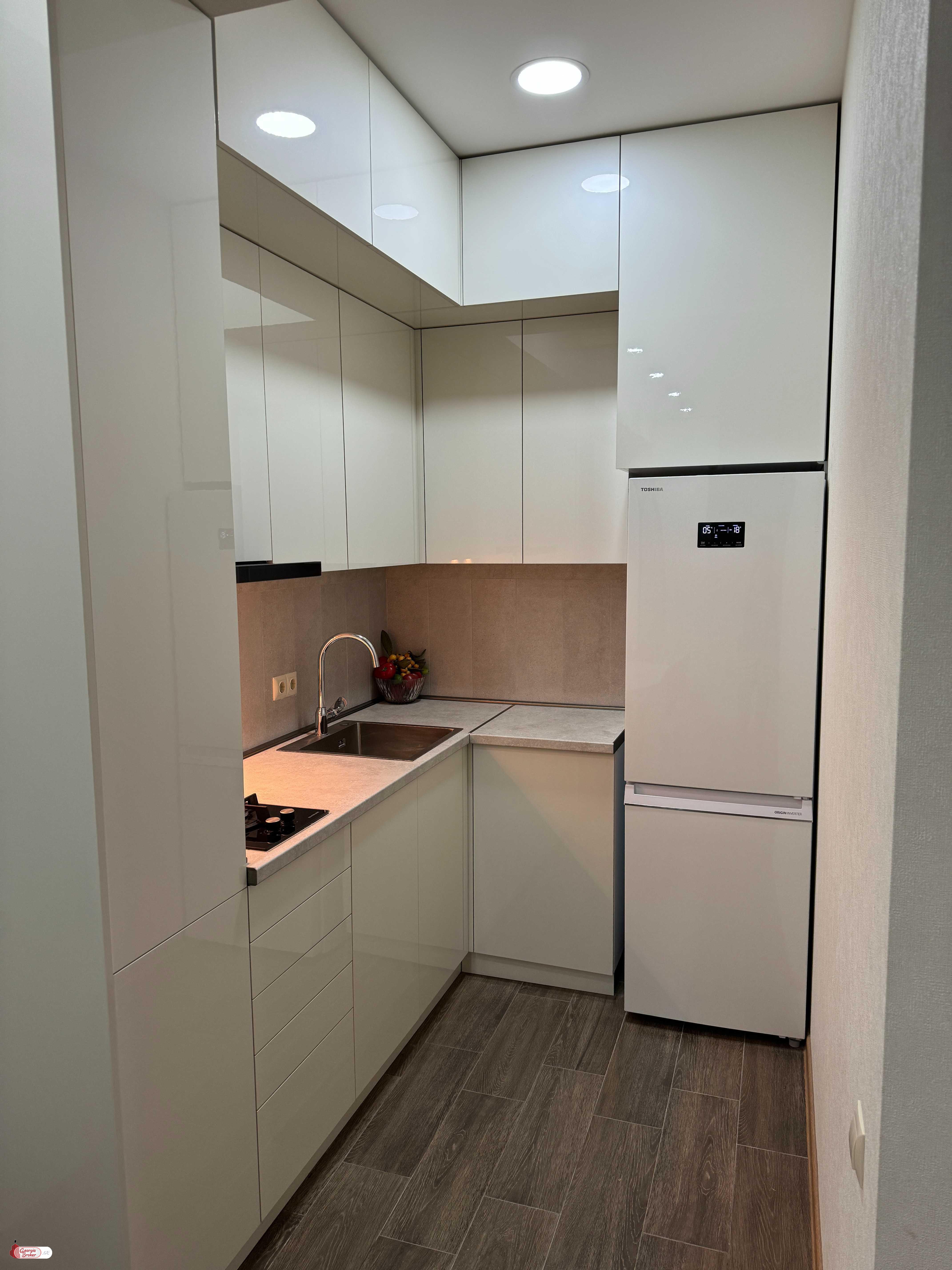 იყიდება ახალი გარემონტებული 3 ოთახიანი ბინა